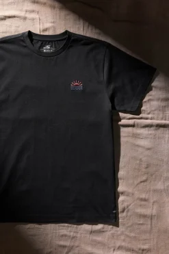 East Cliff Heavy Weight Tee - Black | O'Neill