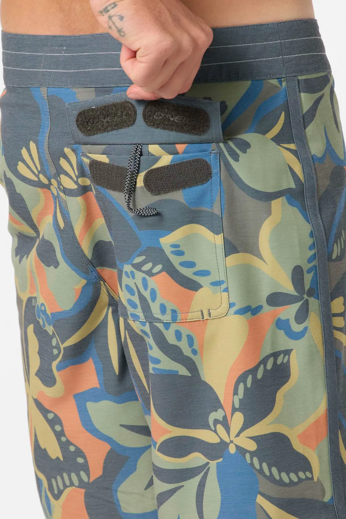 O'Riginals Print Scallop 18" Boardshorts