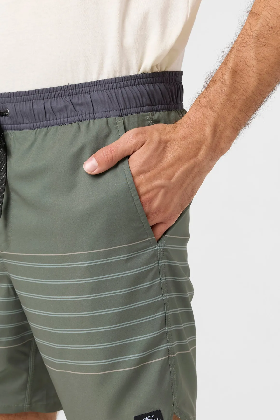 Perform Light Lined Elastic Waist 17" Hybrid Shorts - Dark Olive | O'Neill