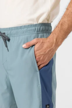 Perform Light Tech Panel Lined Elastic Waist 17