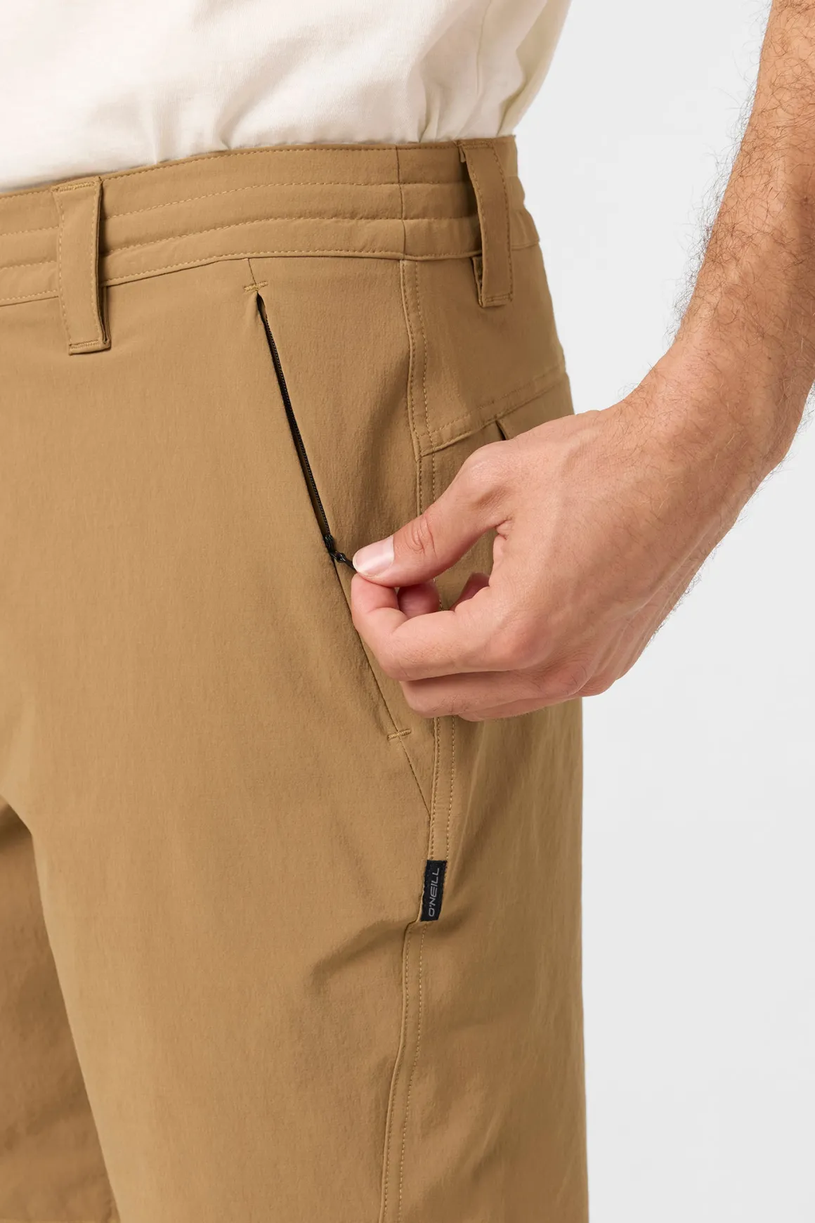 TRVLR Enduro Hybrid 19" Hybrid Shorts - Dark Khaki | O'Neill