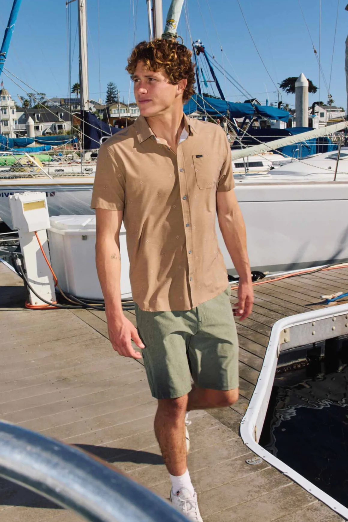 TRVLR Upf Traverse Standard Woven Shirt Standard Fit Shirt - Dark Khaki | O'Neill