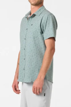 Upf Slub Standard Wvn Shirt Standard Fit Shirt - Sage | O'Neill